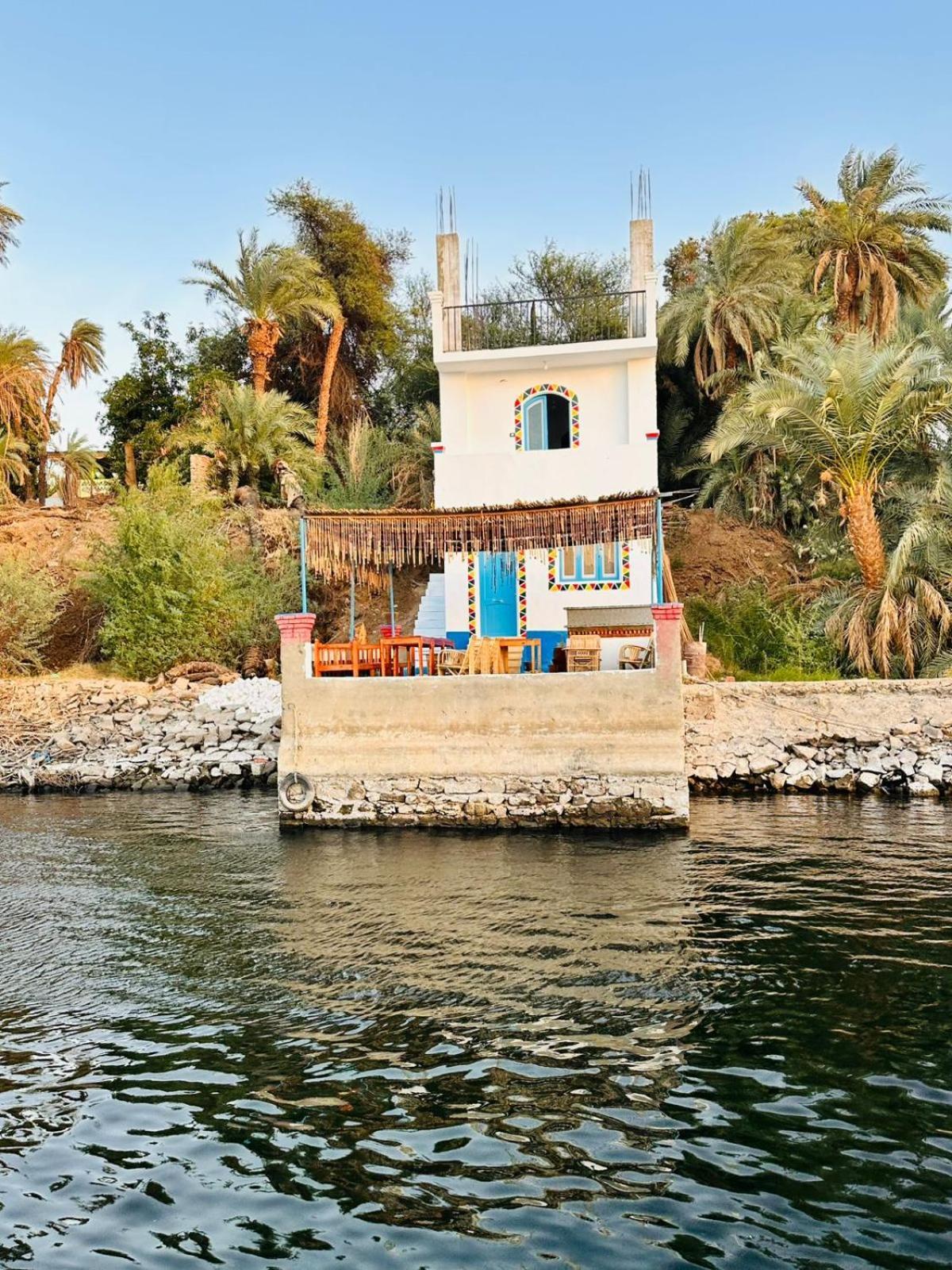 Hotel Nile Bride Assuan Esterno foto